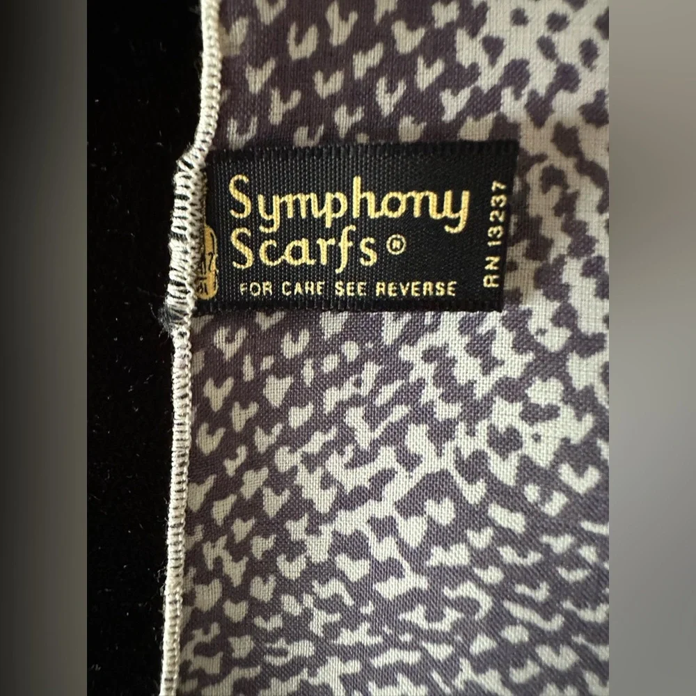Symphony Textured‎ Black and Cream Scarf